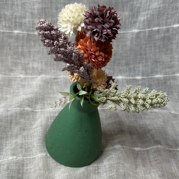 Green Speckled Vase with Multicolor Artificial Flowers Purple Orange Peach Cream - Picture 4 of 11